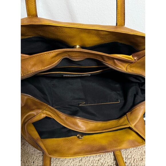 Free People Sid Slouchy Vegan Tote - Picture 5 of 6